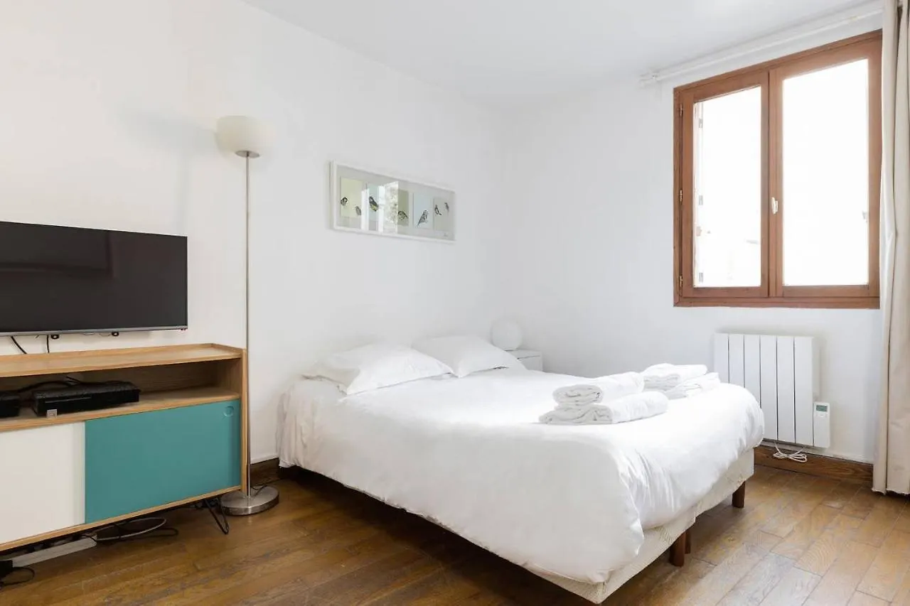 Pantheon Private Latin Quarter Studio Apartment Paris