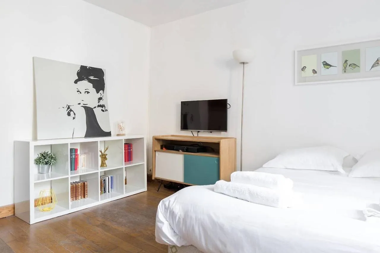 Pantheon Private Latin Quarter Studio Apartment Paris France